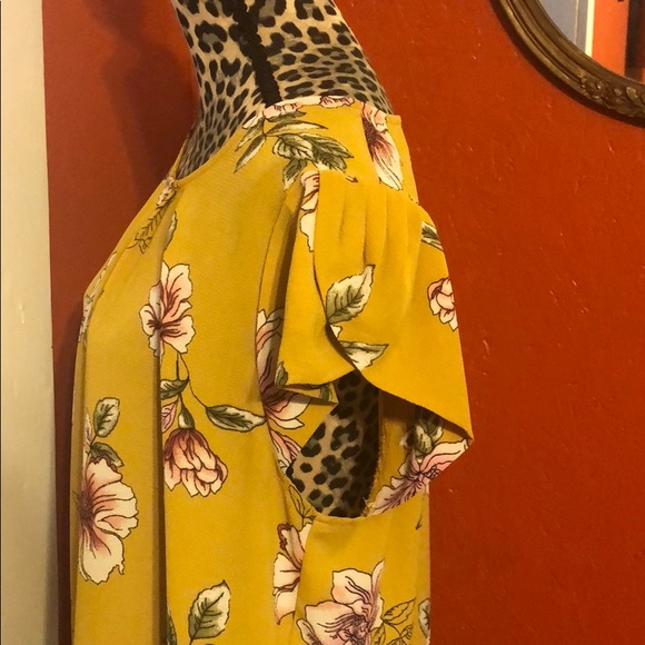 Flowered blouse - Picture 4 of 8